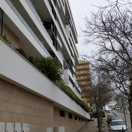 Rocha Prime, Condominio Na Praia E Estacionamento Portimao